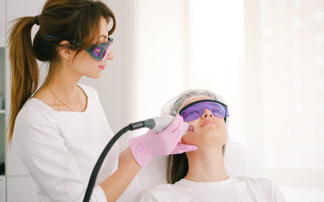 Choosing a Laser Clinic in Toronto for First-Time CO2 Resurfacing