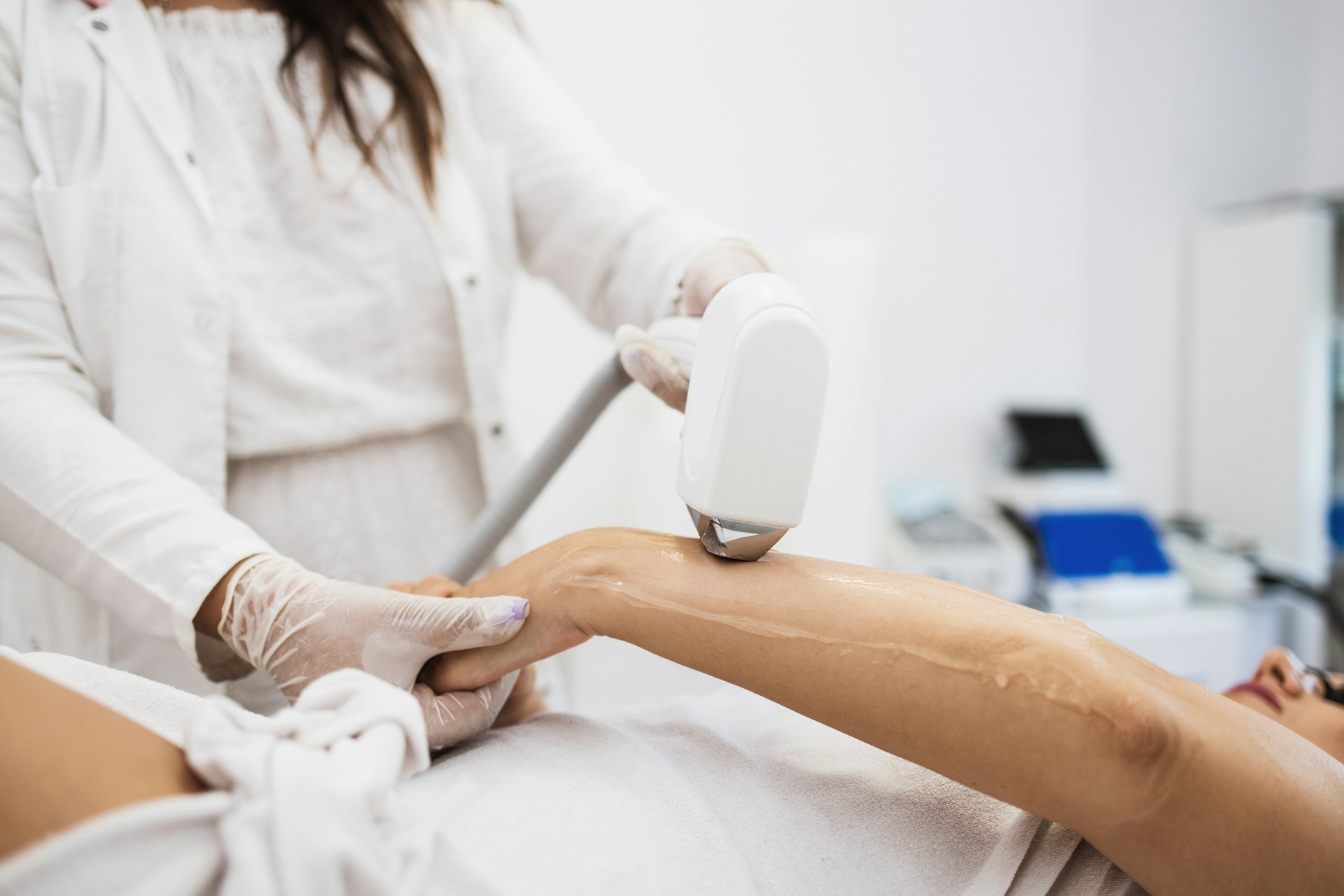 laser skin treatment getty images 9uBwQEFj5Uo unsplash